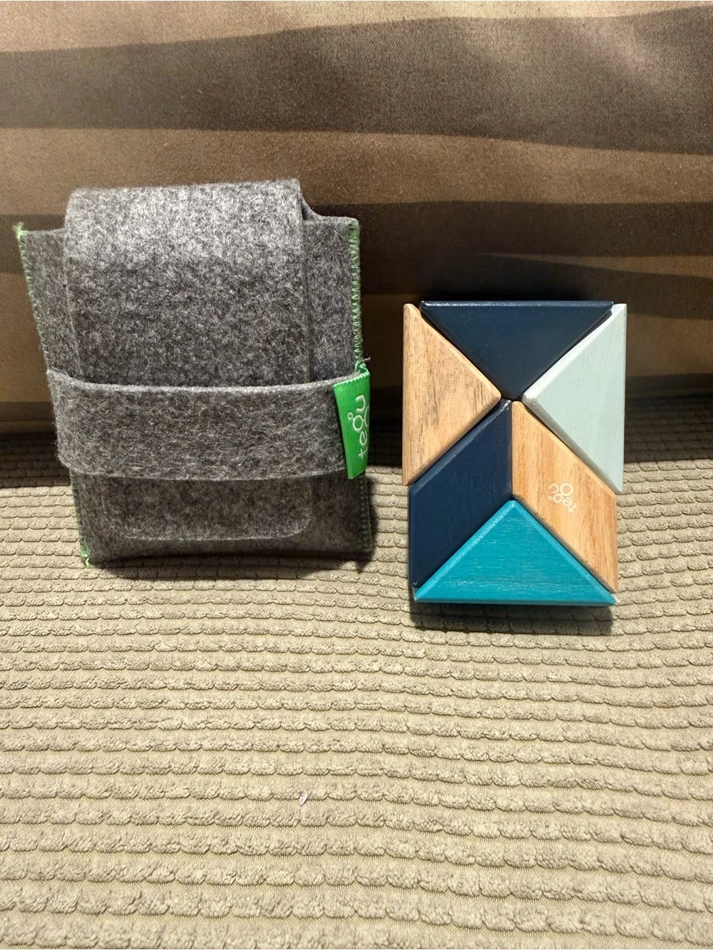 Tegu 6-piece Pocket Pouch Prism Magnetic Wooden Block Set